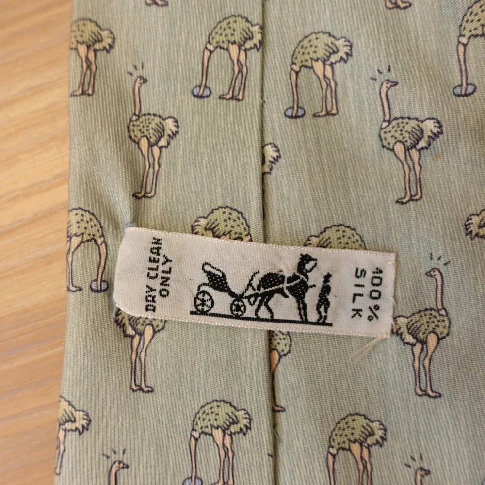 Vintage Hermes Paris Neck Tie Mens Slate Blue Ostrich Animal Print Silk FRANCE